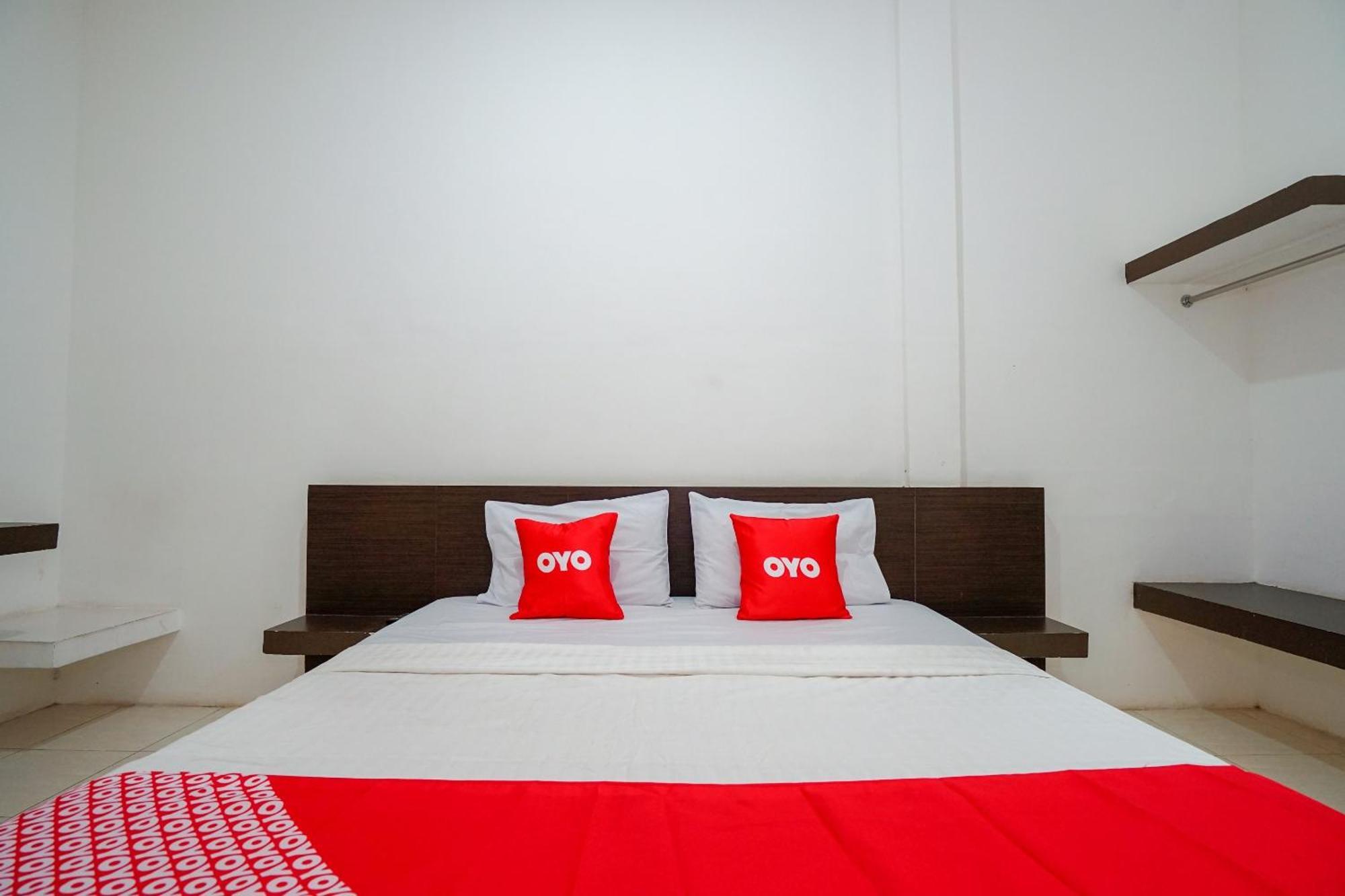OYO 1868 Penginapan Sekip Palembang Bagian luar foto