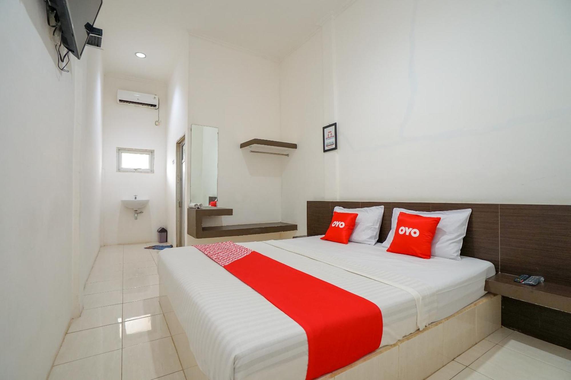 OYO 1868 Penginapan Sekip Palembang Bagian luar foto